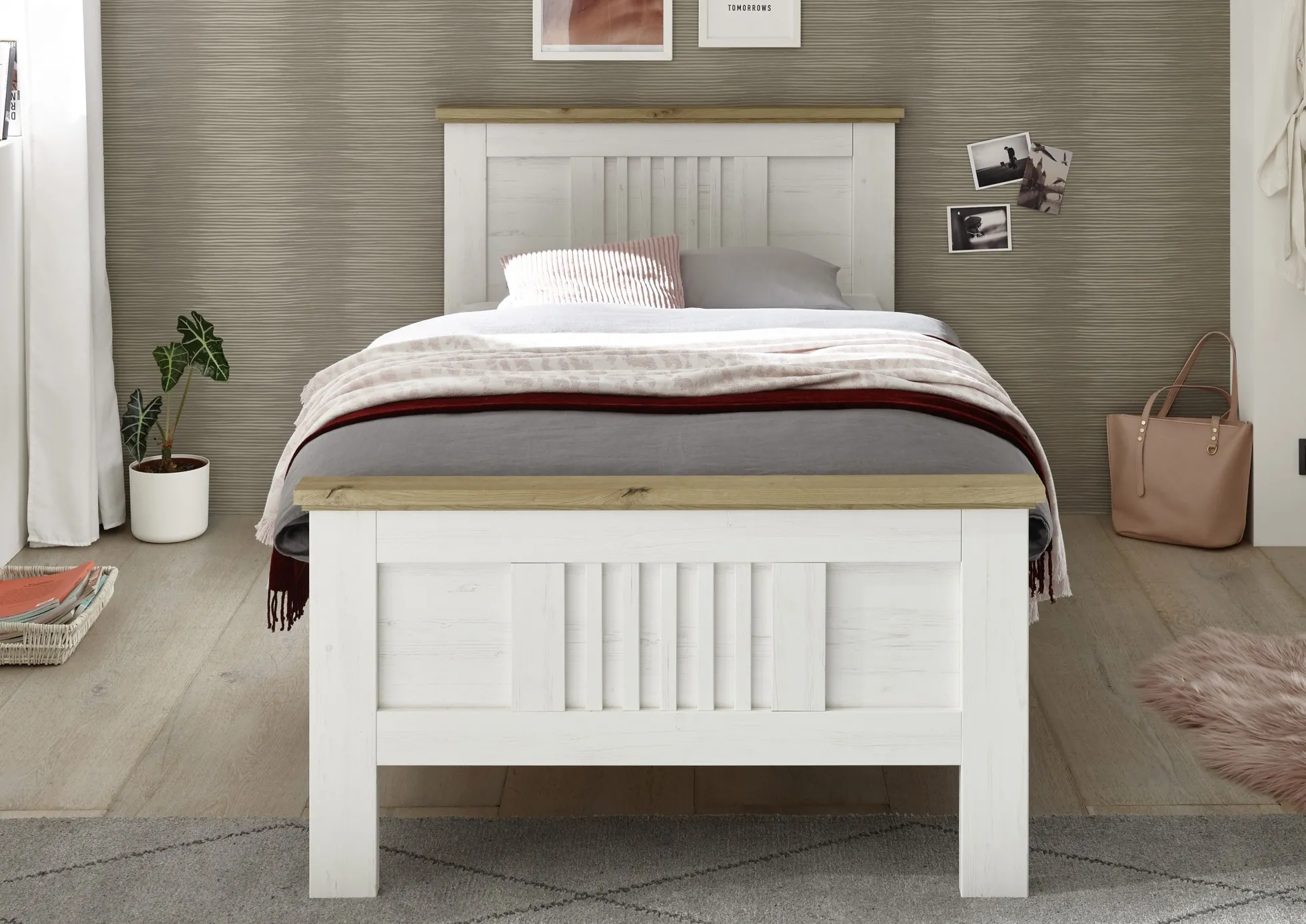 Bett TRIENT