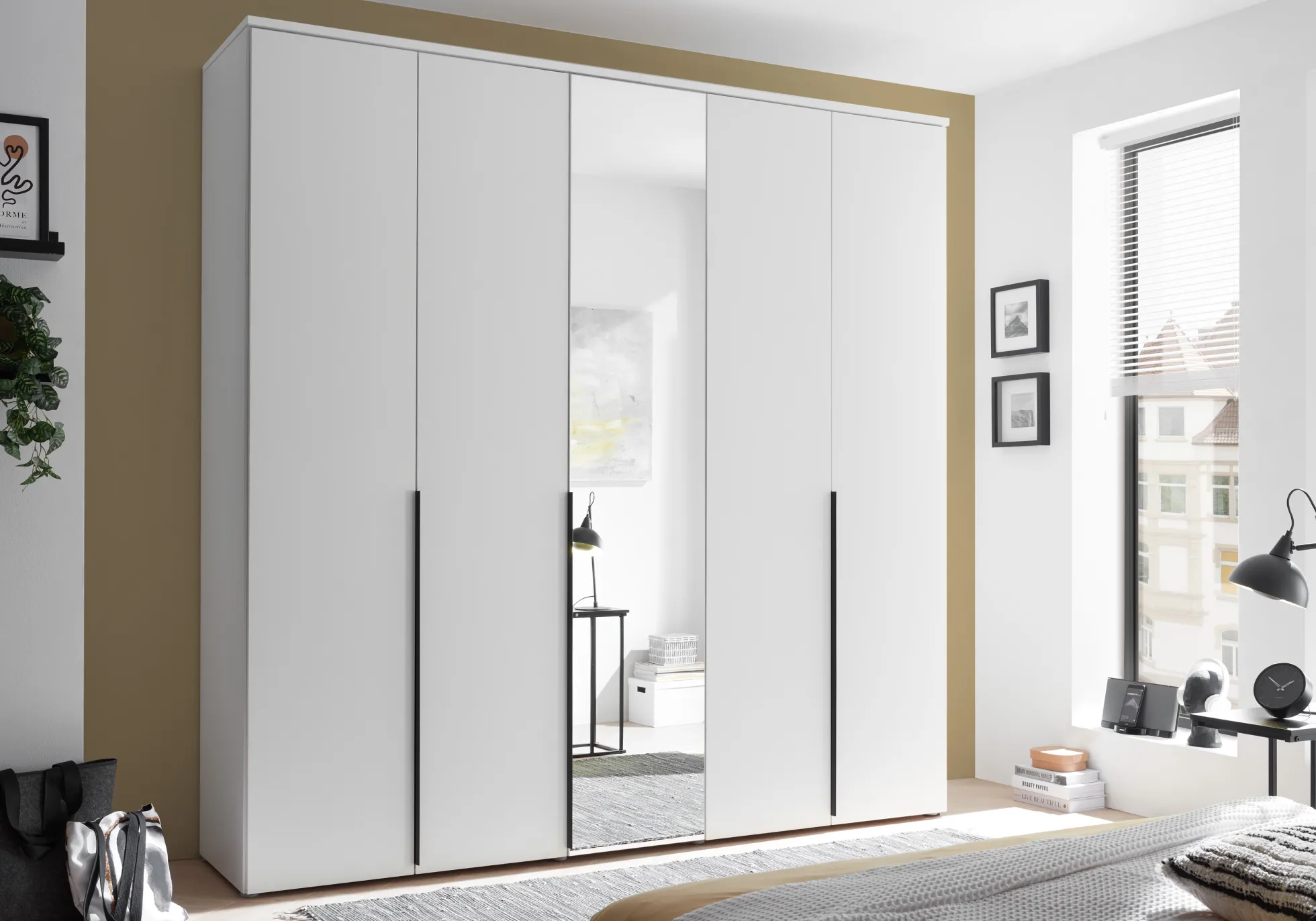 Drehtürenschrank KEVO