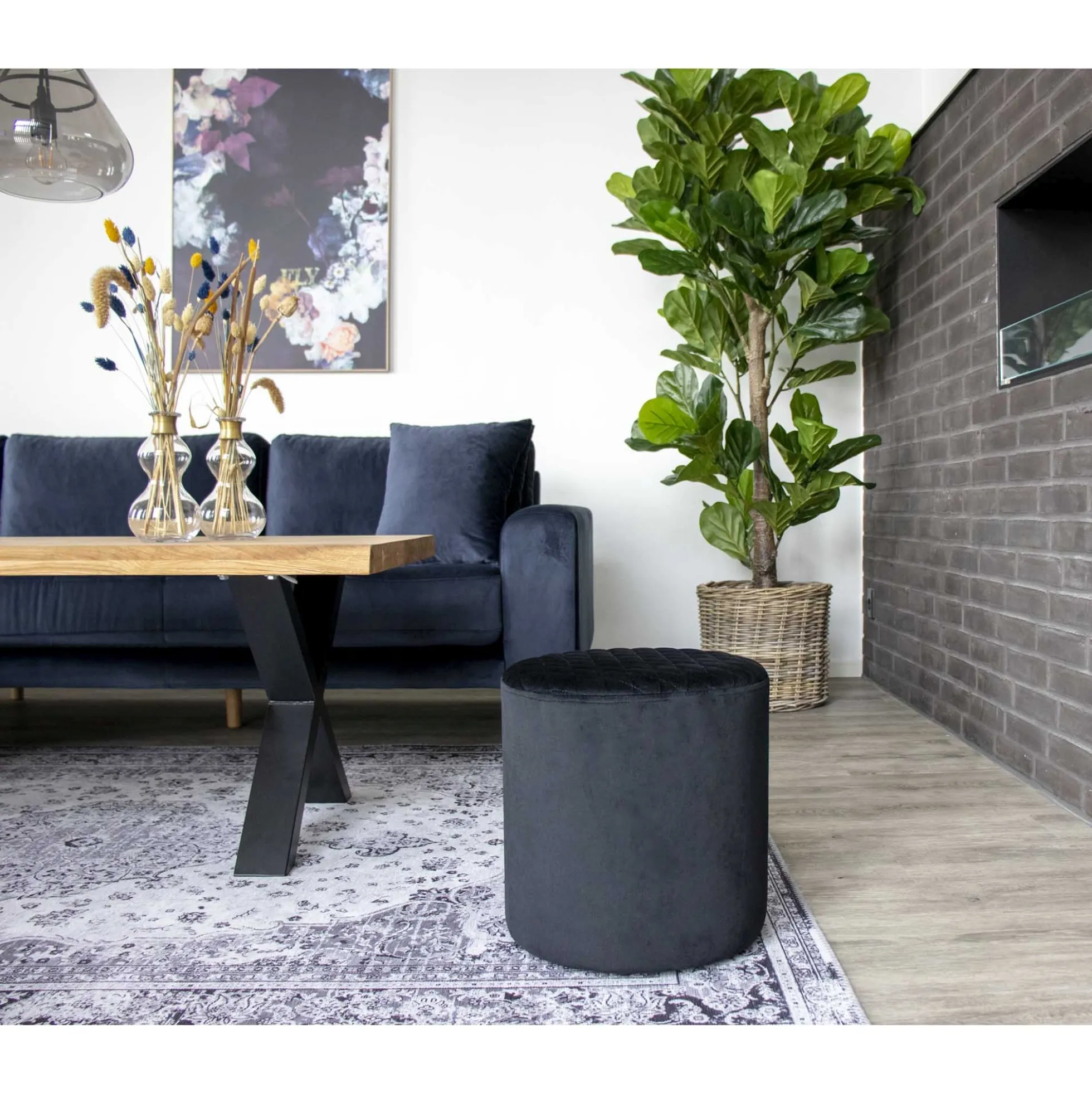 Hocker EJBY