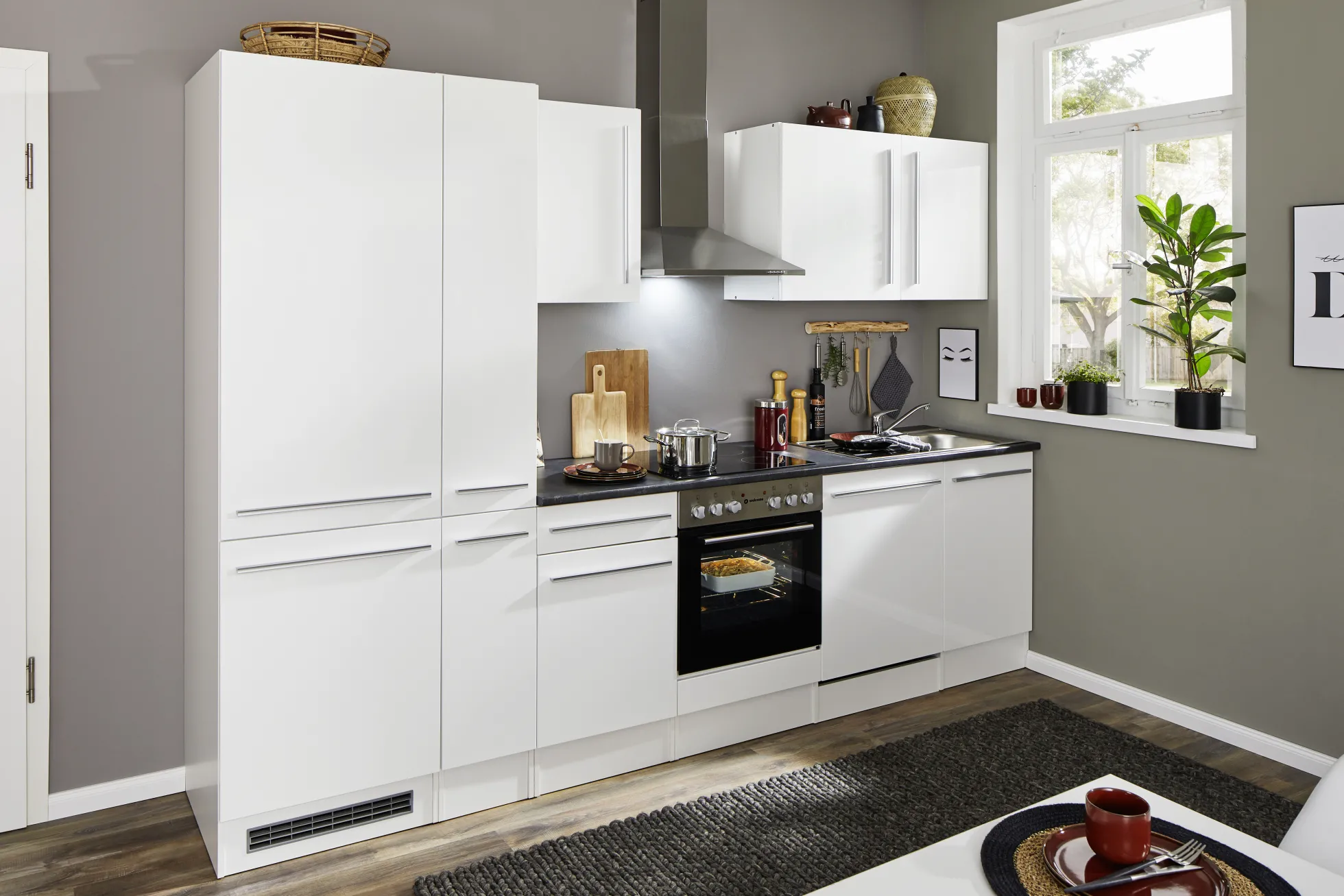 Küchenblock mit E-Geräten JAZZ 8 (Zeile-Kühlschrank-Apotheker) I