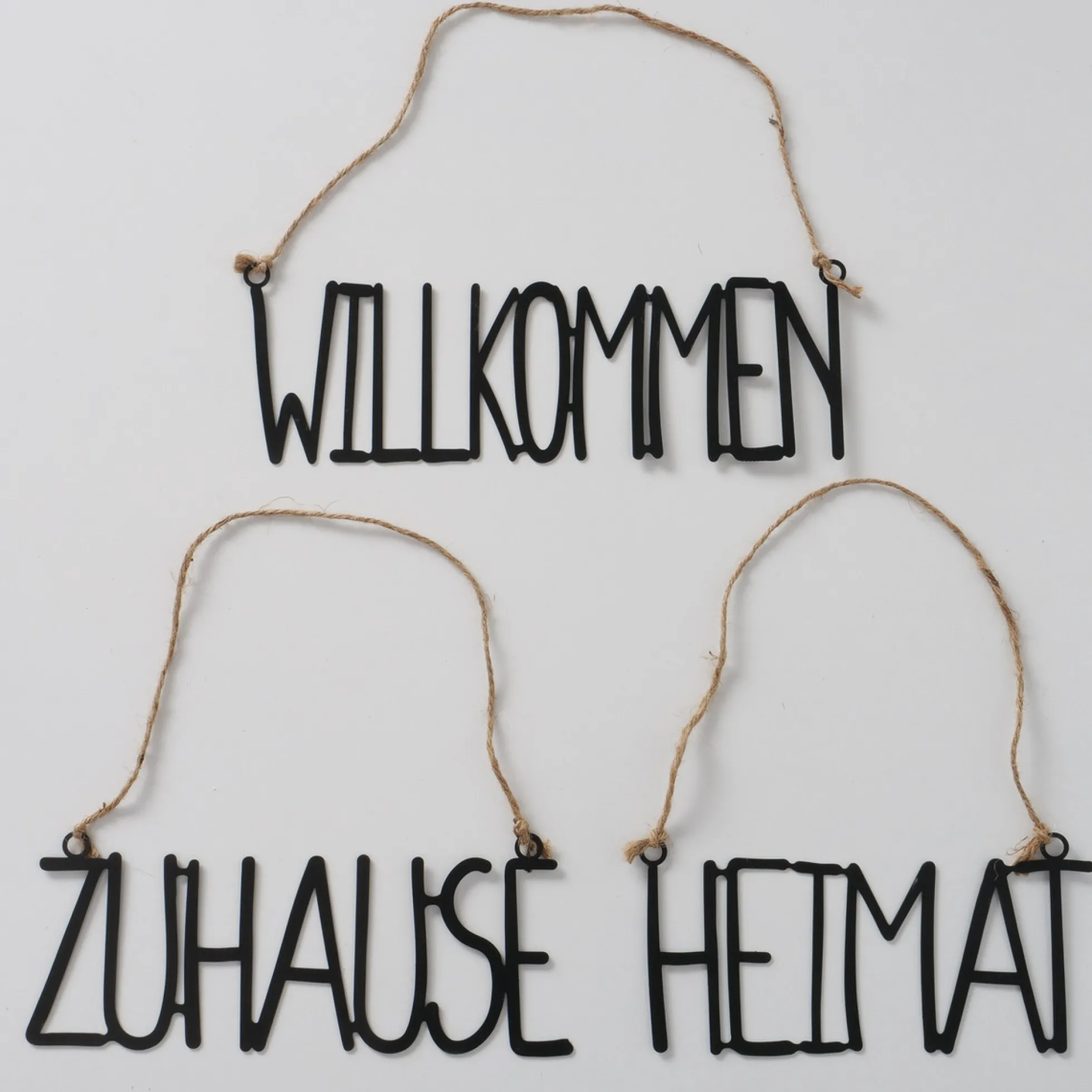 Schild Schriftzug WILLKOMMEN