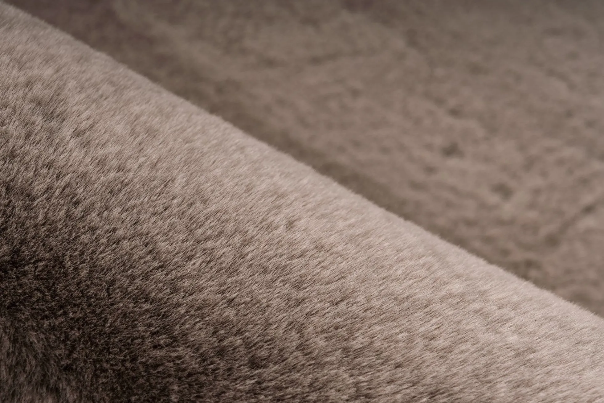 Teppich RABBIT LIGHT SHEEPSKIN 825