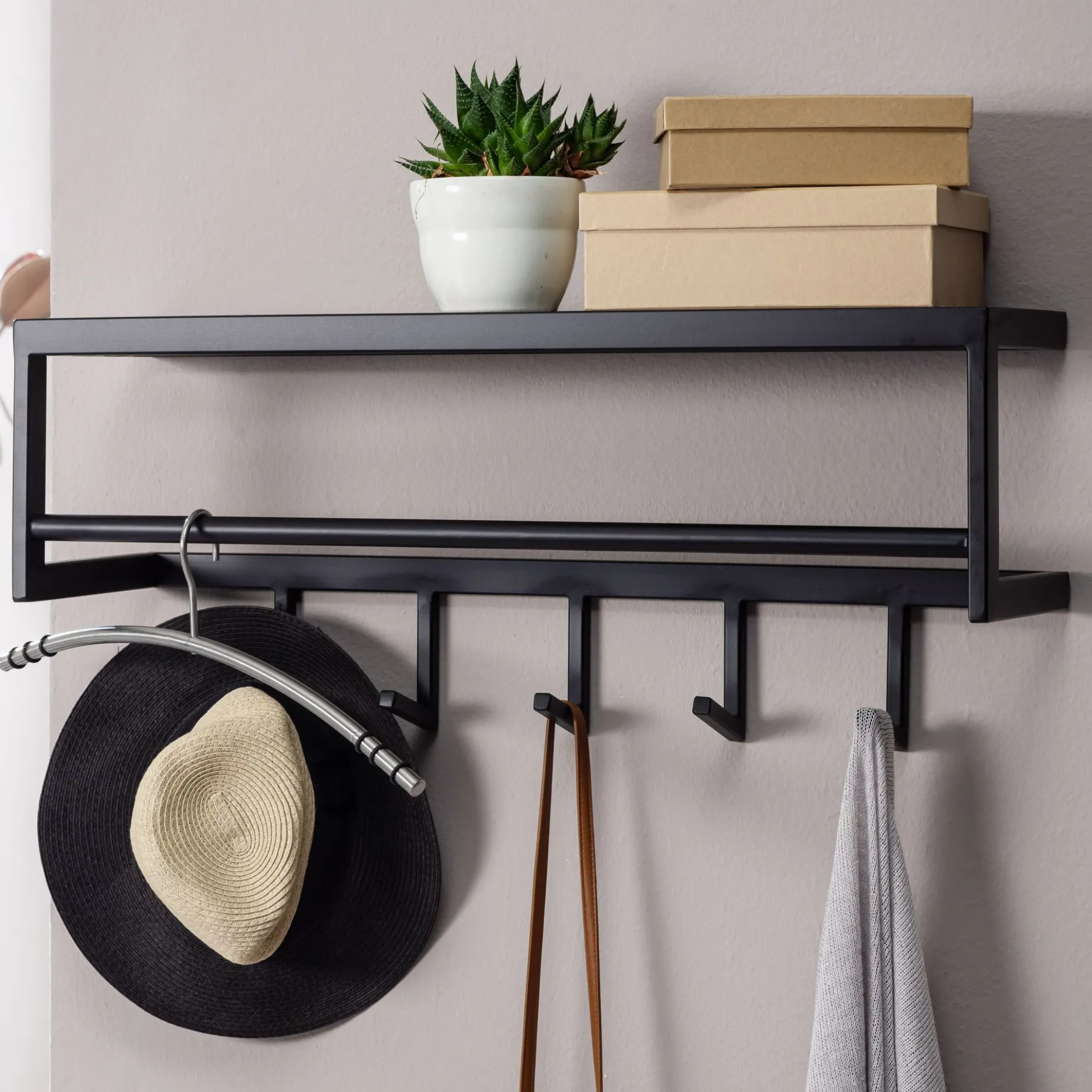 Wandgarderobe AUSANGATE